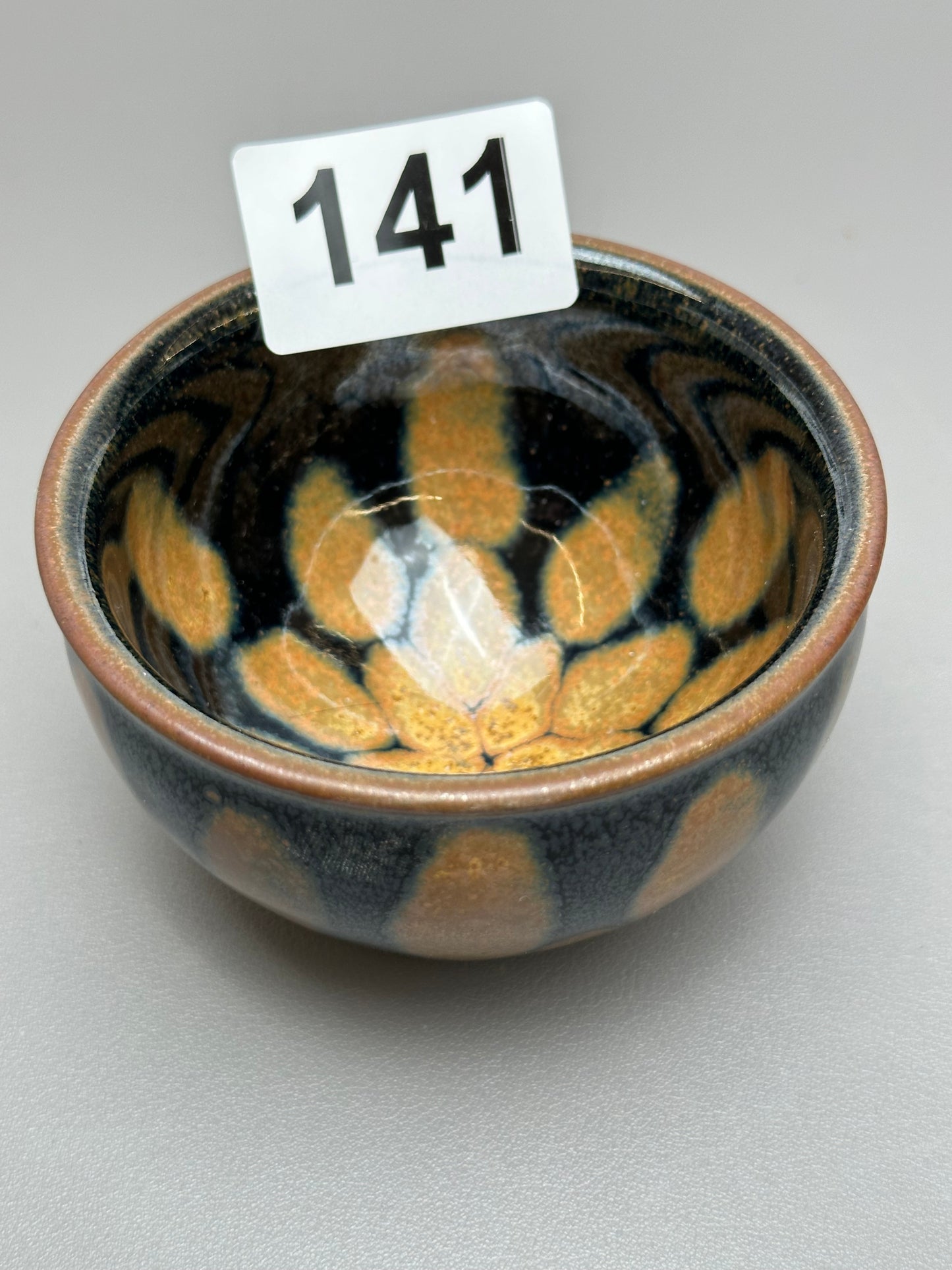 Yellow spotted cup（141）